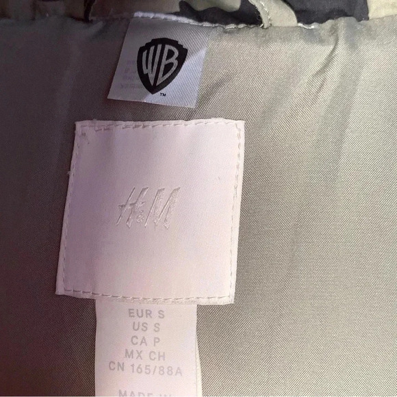 NWT H&M x Warner Bros Looney Tunes Sylvester Oversized Puffer hard find RARE - Picture 9 of 11